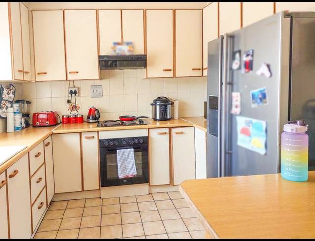 3 BEDROOM APARTMENT FOR SALE IN GLENHAVEN